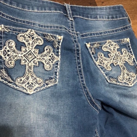 A.n.a A New Approach blue Jean shorts - Picture 5 of 10